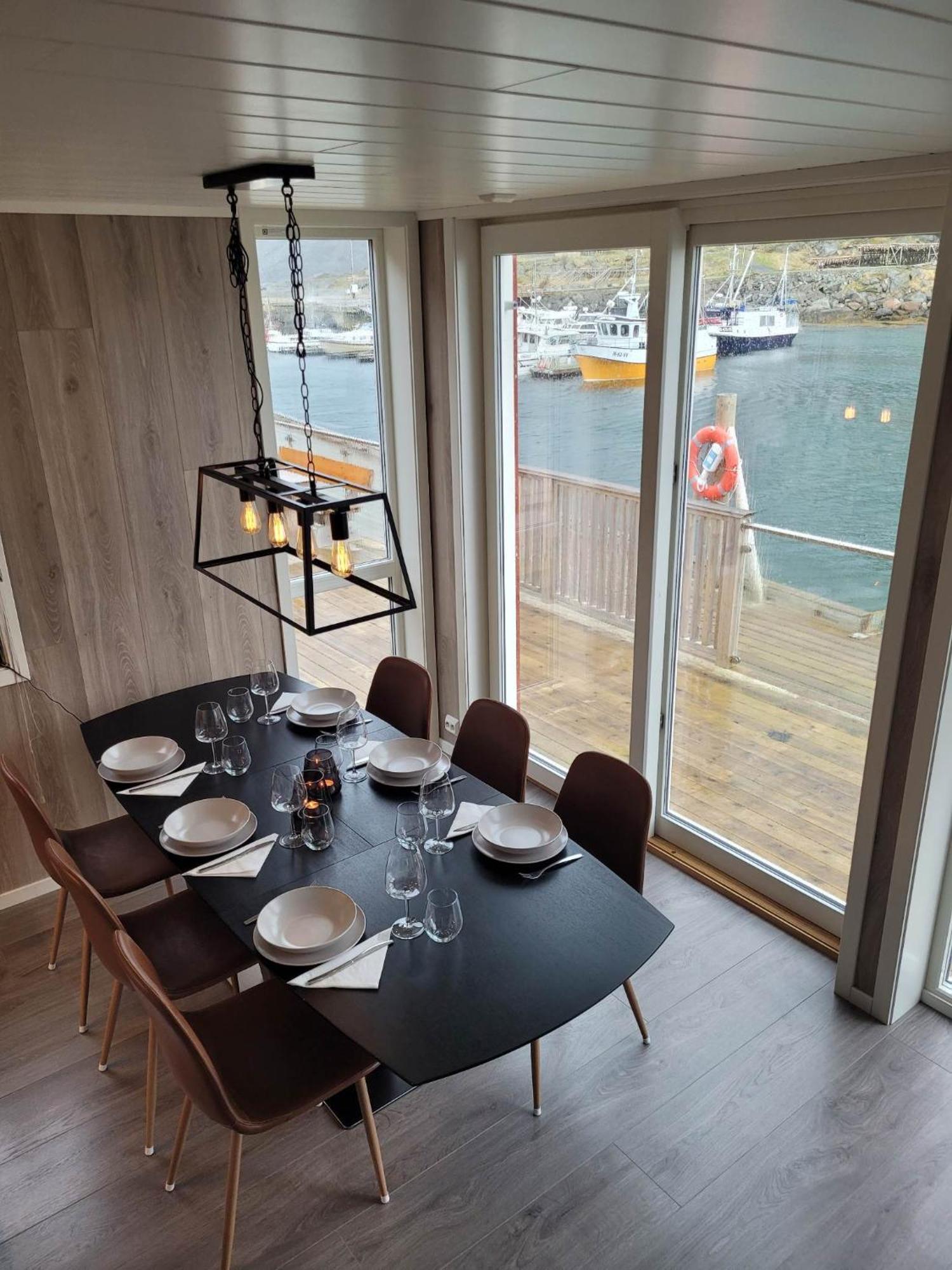 Waterfront Suite L Ballstad L Lofoten L Norway Pokoj fotografie